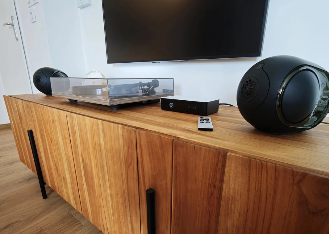 Enceintes Devialet avec platine vinyles et Octavio Harmony