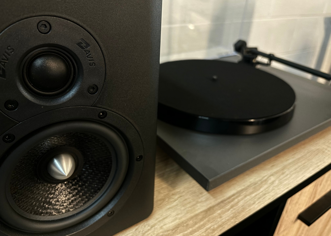 Comment brancher sa platine vinyle sur Maestro ?