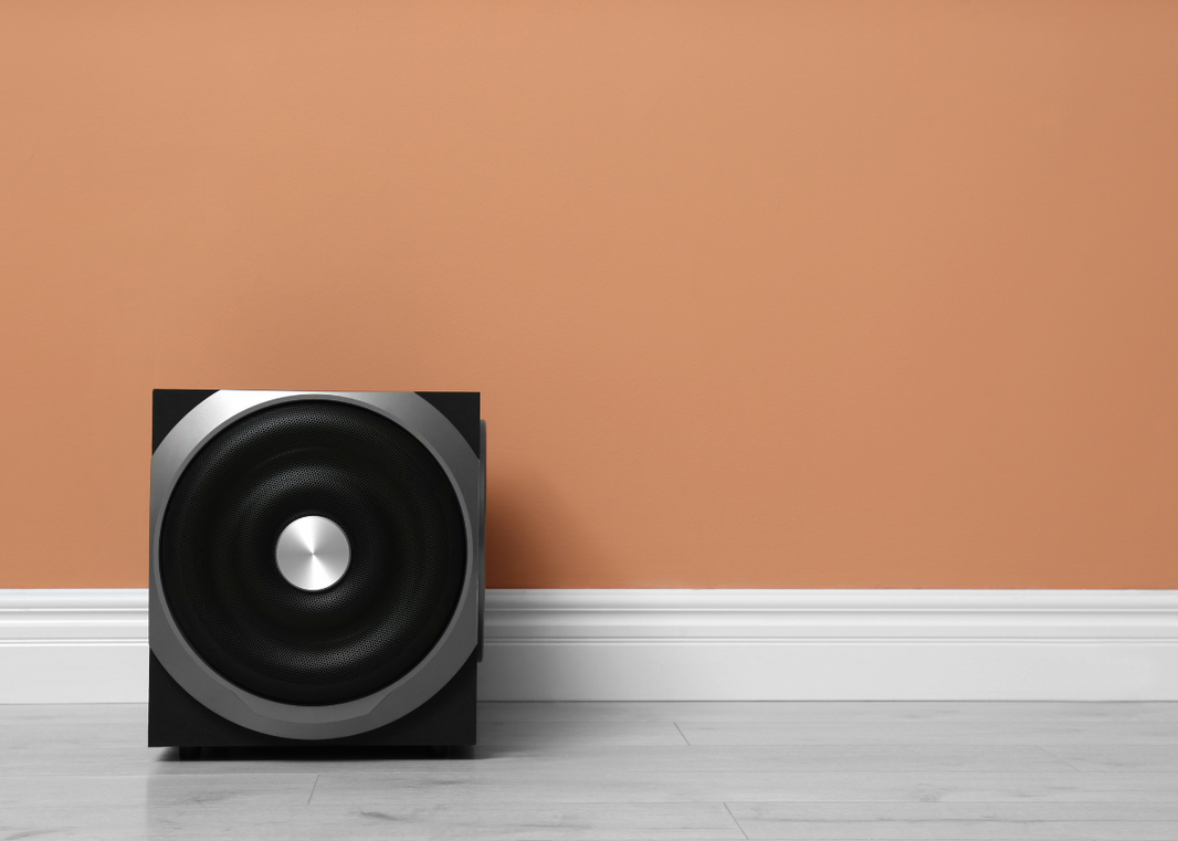 Caisson de basse posé au sol