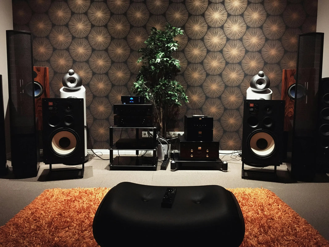 De la stéréo à l’audio spatial : ce que deux enceintes ne peuvent pas restituer